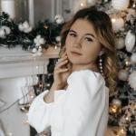 Анна Буркова
